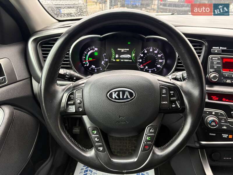 Седан Kia Optima 2012 в Виннице