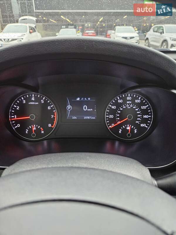 Седан Kia Optima 2017 в Киеве