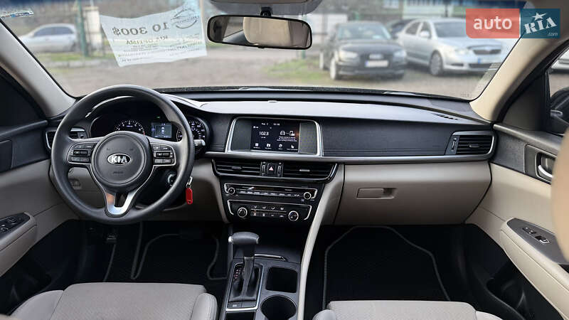 Седан Kia Optima 2017 в Полтаве