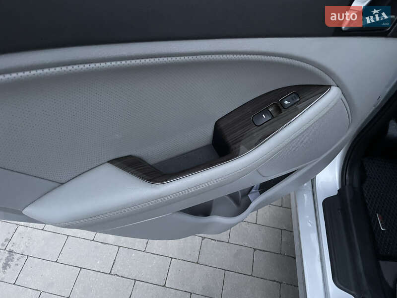 Седан Kia Optima 2013 в Білій Церкві