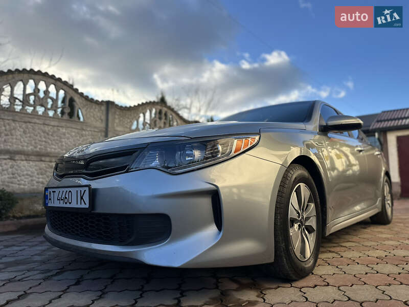 Седан Kia Optima 2016 в Ивано-Франковске