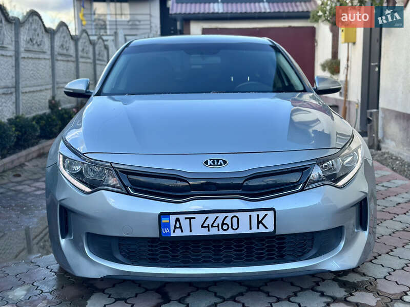 Седан Kia Optima 2016 в Ивано-Франковске