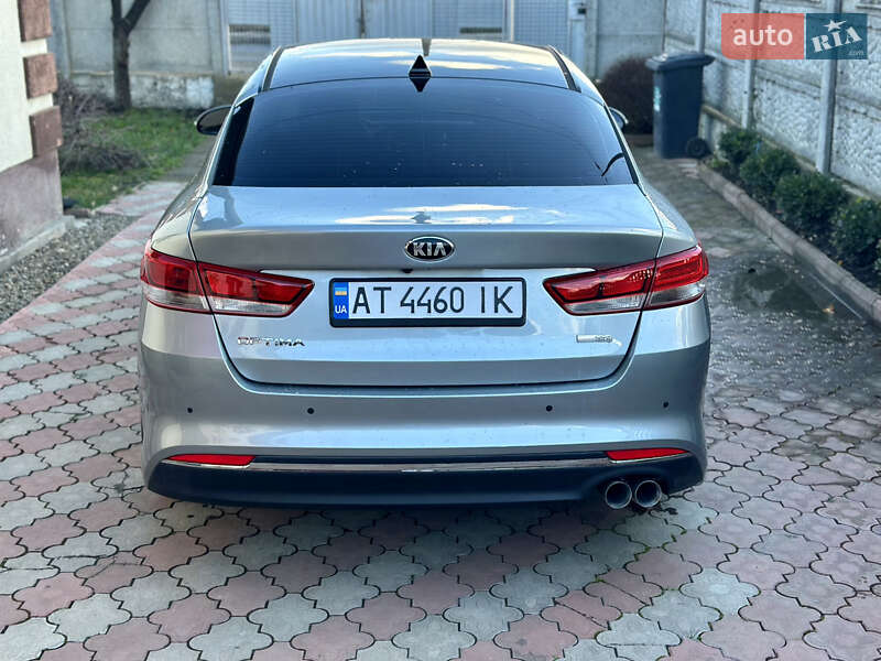 Седан Kia Optima 2016 в Ивано-Франковске