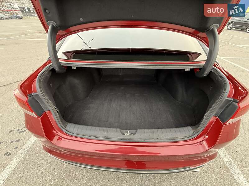 Седан Kia Optima 2017 в Днепре