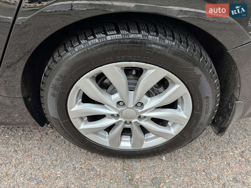 Седан Kia Optima 2014 в Чорноморську