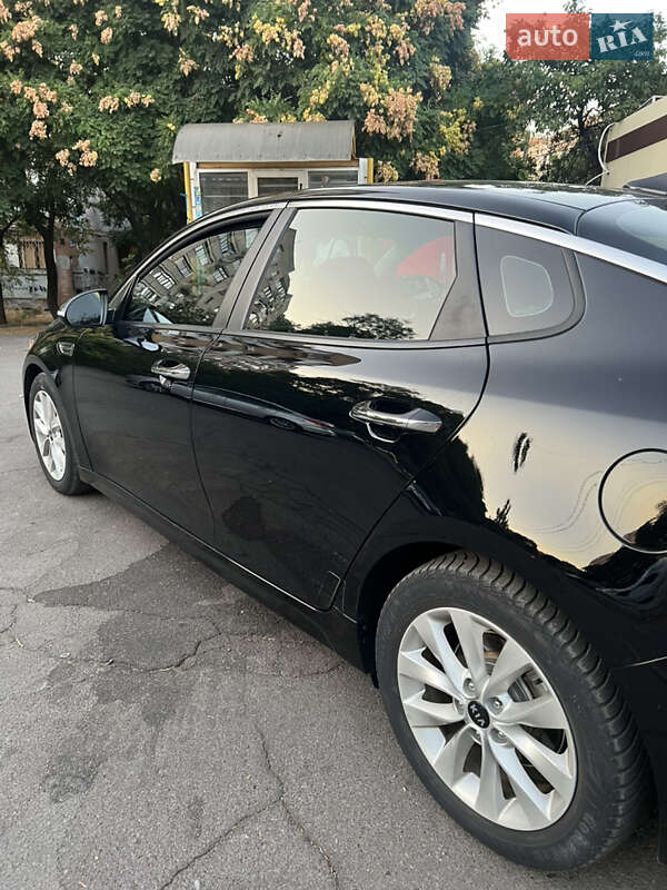 Седан Kia Optima 2016 в Одессе