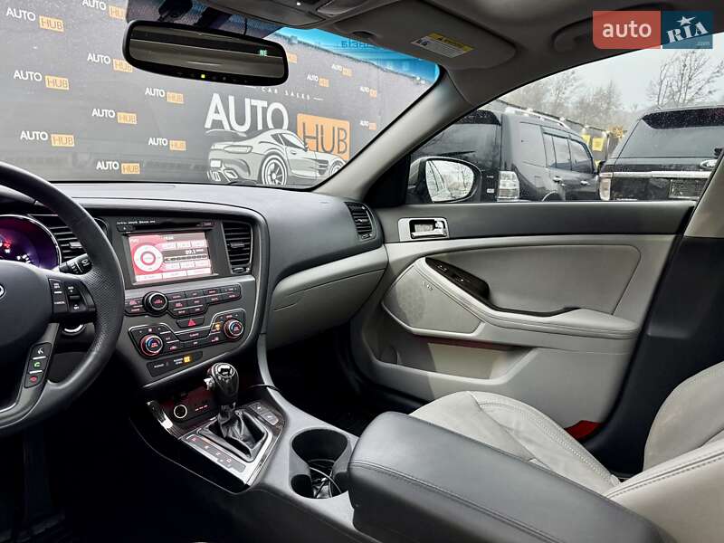 Седан Kia Optima 2012 в Харькове