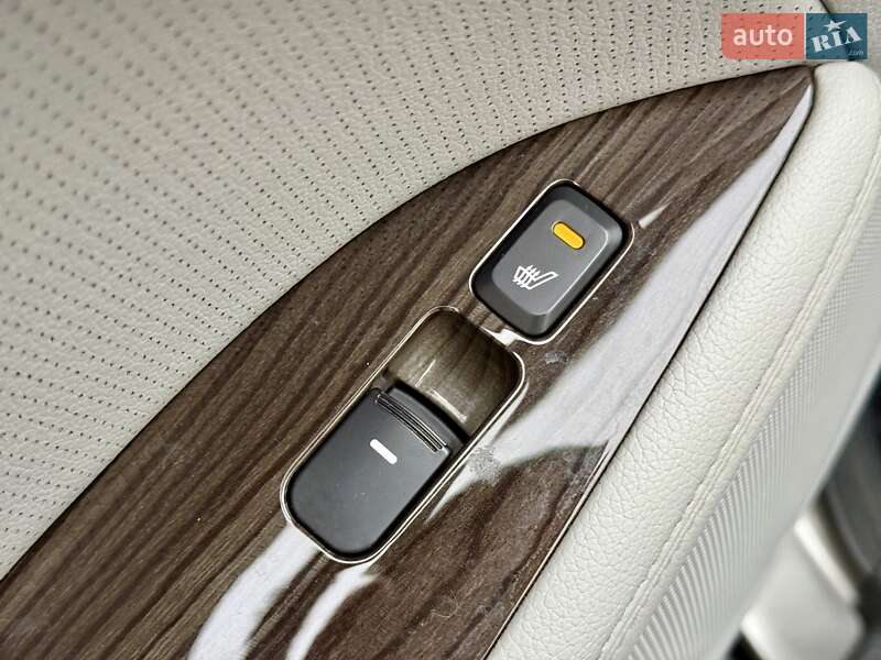 Седан Kia Optima 2012 в Харькове