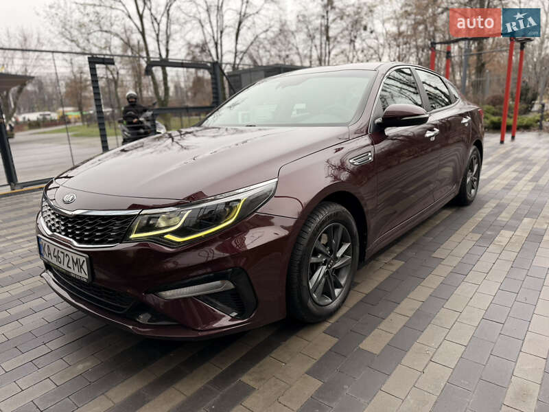 Седан Kia Optima 2020 в Киеве