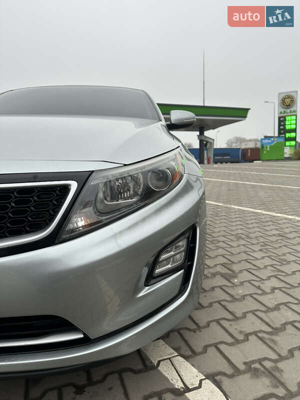 Седан Kia Optima 2014 в Хмельницькому