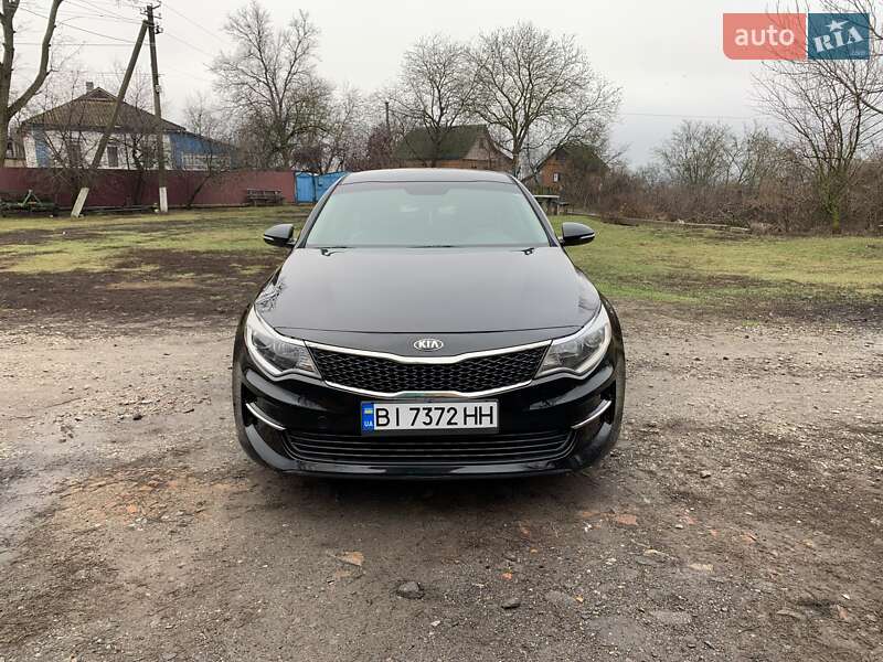 Седан Kia Optima 2017 в Гадяче
