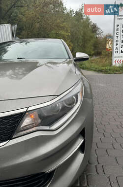 Седан Kia Optima 2016 в Обухове