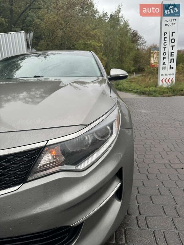 Седан Kia Optima 2016 в Обухові