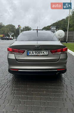 Седан Kia Optima 2016 в Обухове