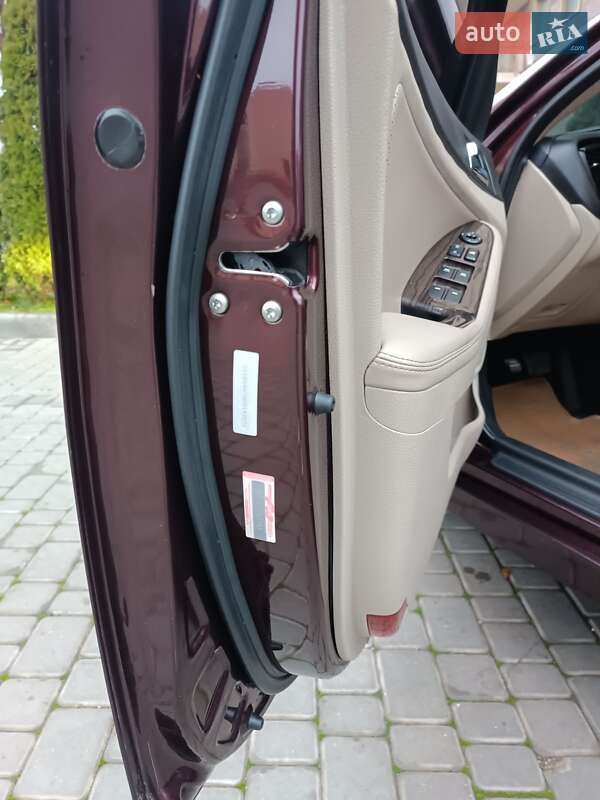 Седан Kia Optima 2012 в Одессе