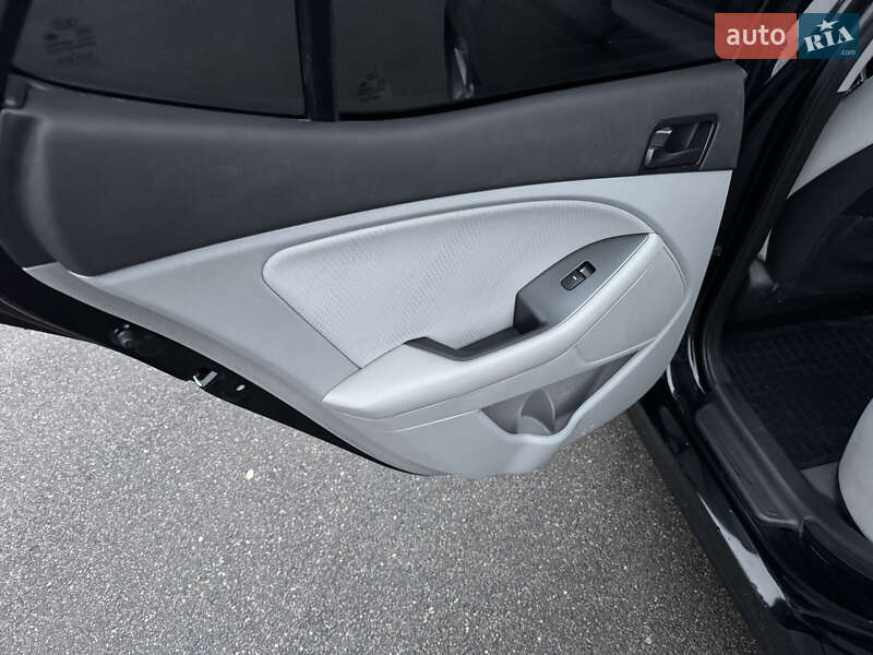 Седан Kia Optima 2014 в Киеве фото 28 Седан Kia Optima 2014 в Киеве