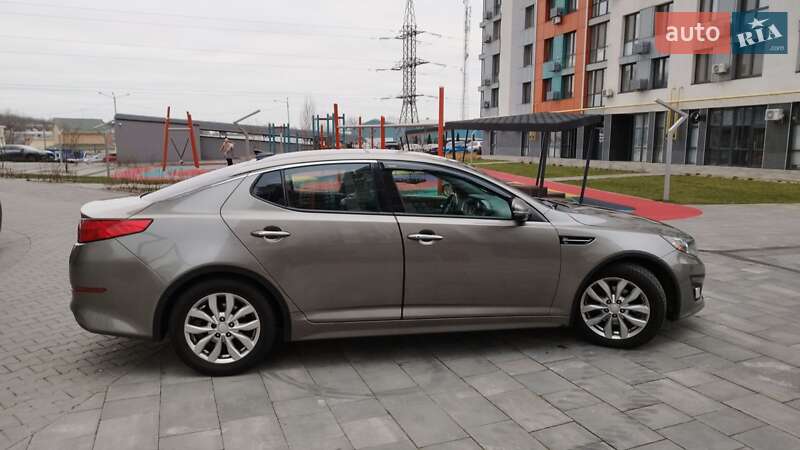 Седан Kia Optima 2015 в Киеве