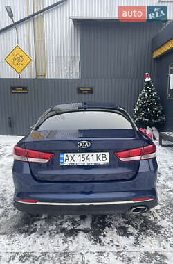 Седан Kia Optima 2016 в Харкові