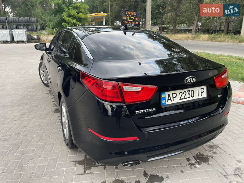 Седан Kia Optima 2013 в Запорожье