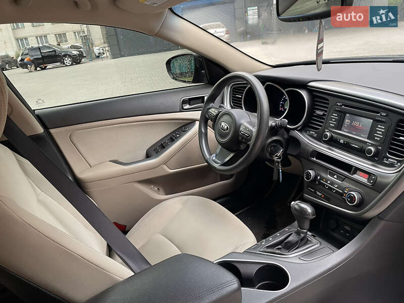 Седан Kia Optima 2013 в Запорожье