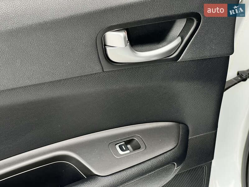 Седан Kia Optima 2016 в Киеве фото 41 Седан Kia Optima 2016 в Киеве