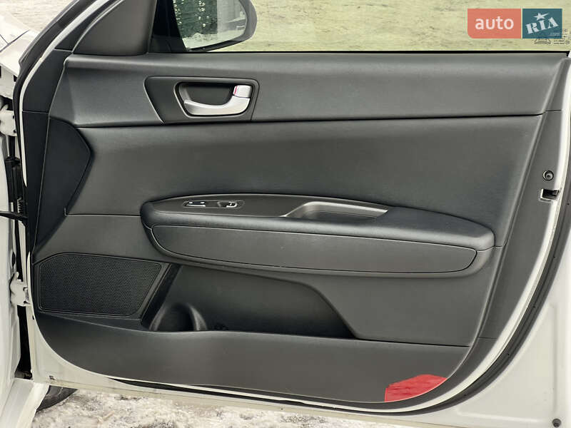 Седан Kia Optima 2016 в Киеве фото 51 Седан Kia Optima 2016 в Киеве