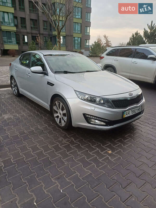 Седан Kia Optima 2012 в Киеве