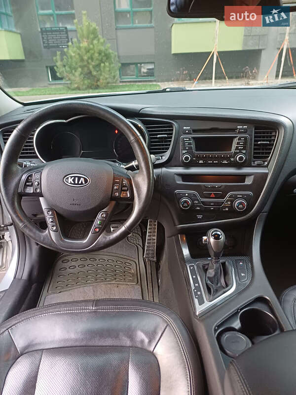 Седан Kia Optima 2012 в Киеве