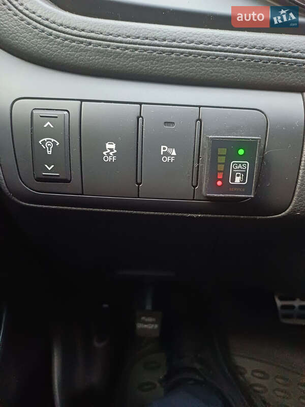 Седан Kia Optima 2012 в Киеве