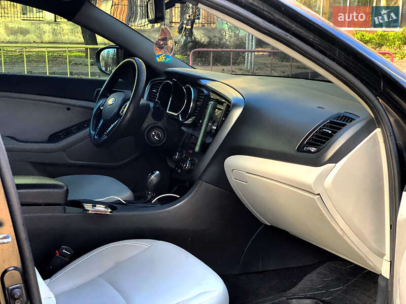 Седан Kia Optima 2013 в Одесі