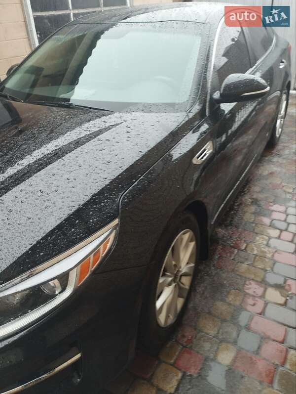 Седан Kia Optima 2016 в Черкассах