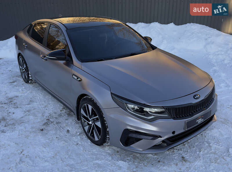 Седан Kia Optima 2017 в Ивано-Франковске