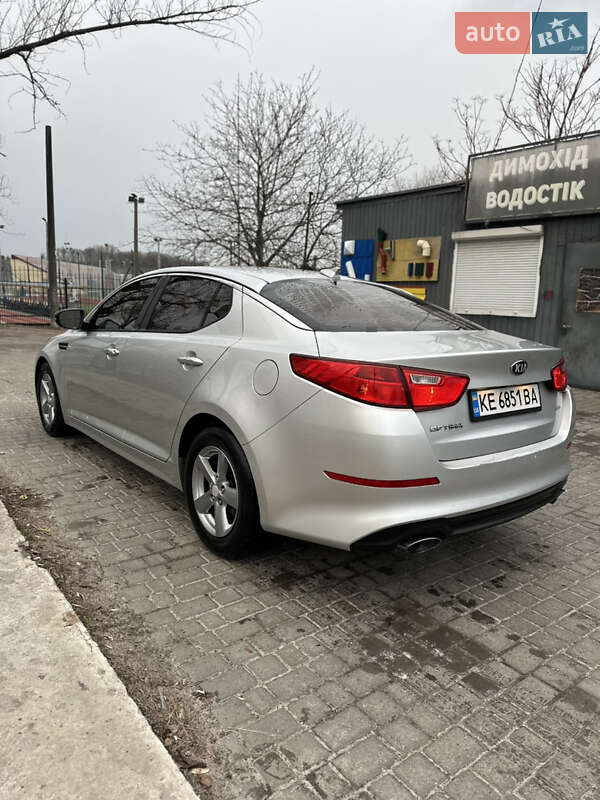 Седан Kia Optima 2013 в Днепре