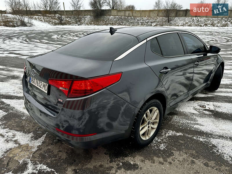 Седан Kia Optima 2011 в Харькове