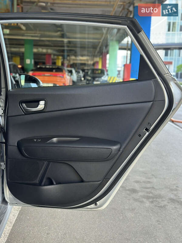 Седан Kia Optima 2016 в Киеве фото 19 Седан Kia Optima 2016 в Киеве