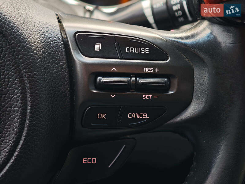 Седан Kia Optima 2015 в Харькове