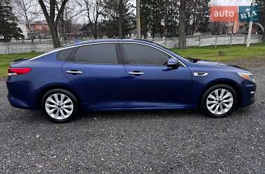 Седан Kia Optima 2016 в Козельщине