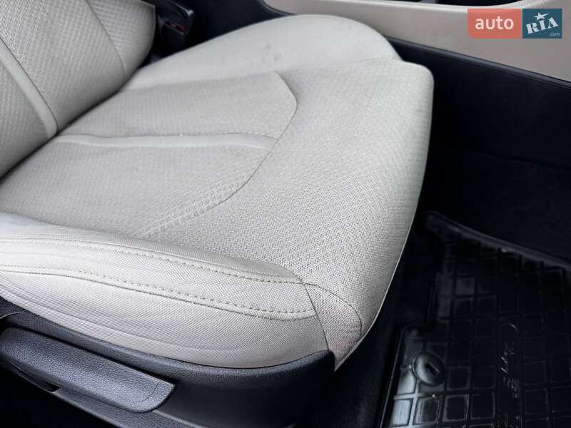 Седан Kia Optima 2016 в Козельщине