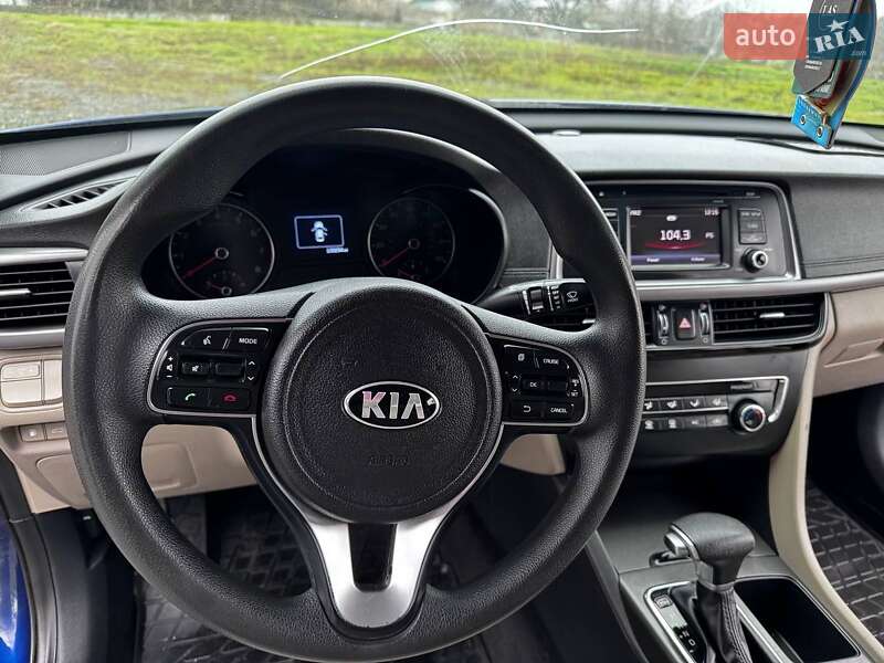 Седан Kia Optima 2016 в Козельщине