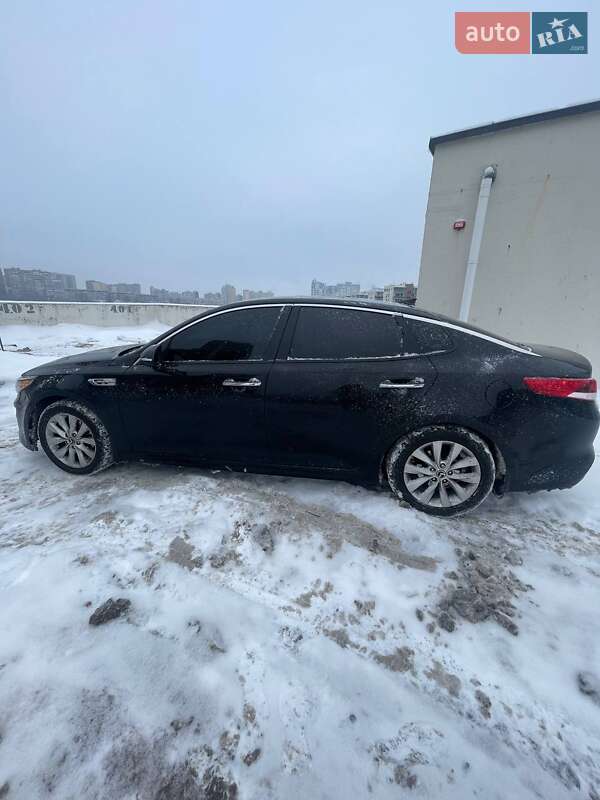 Седан Kia Optima 2018 в Киеве