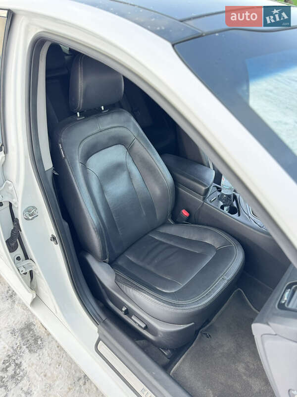 Седан Kia Optima 2011 в Киеве