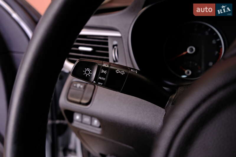 Седан Kia Optima 2016 в Одессе