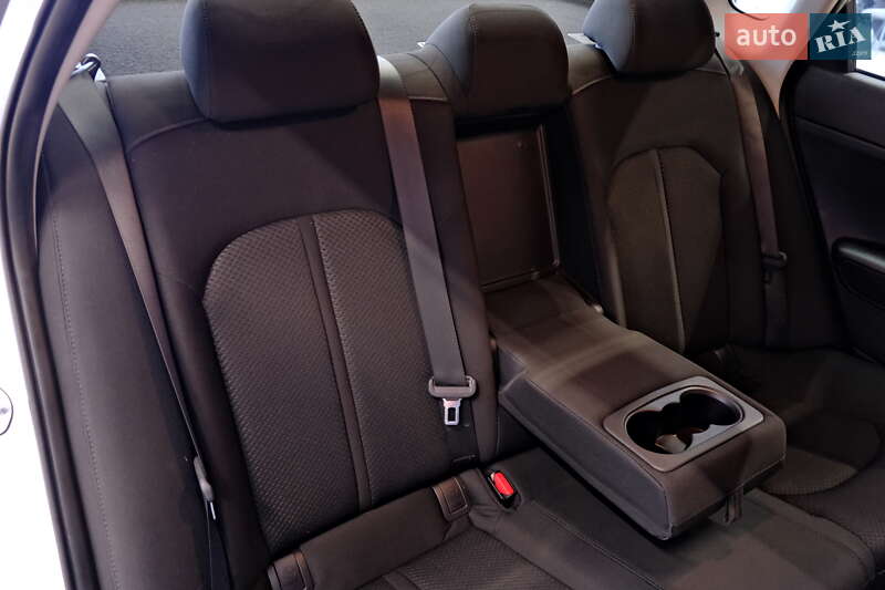 Седан Kia Optima 2016 в Одессе