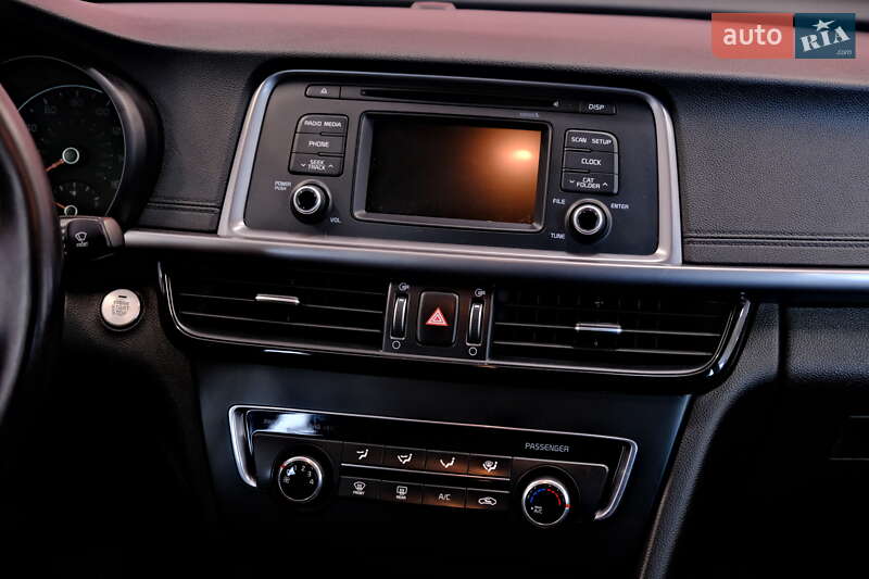 Седан Kia Optima 2016 в Одессе