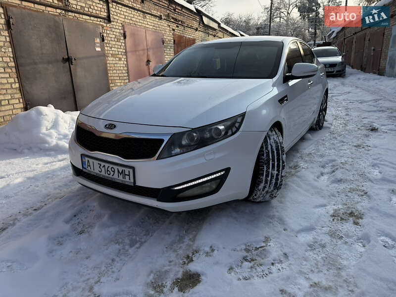 Седан Kia Optima 2012 в Ирпене
