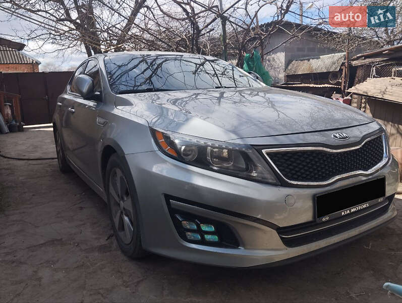 Седан Kia Optima 2015 в Чугуєві