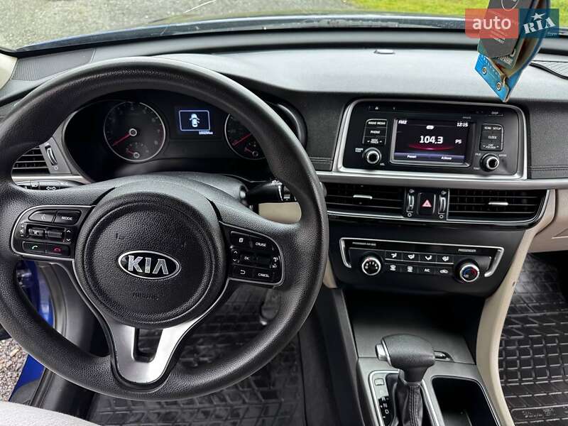 Седан Kia Optima 2016 в Козельщині