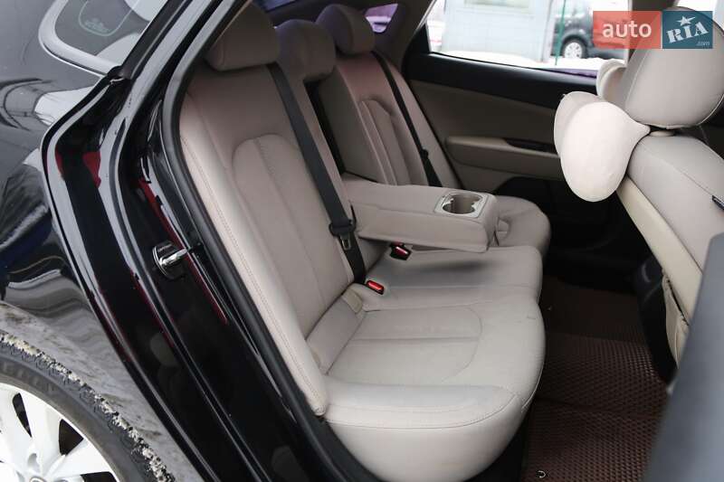 Седан Kia Optima 2018 в Киеве