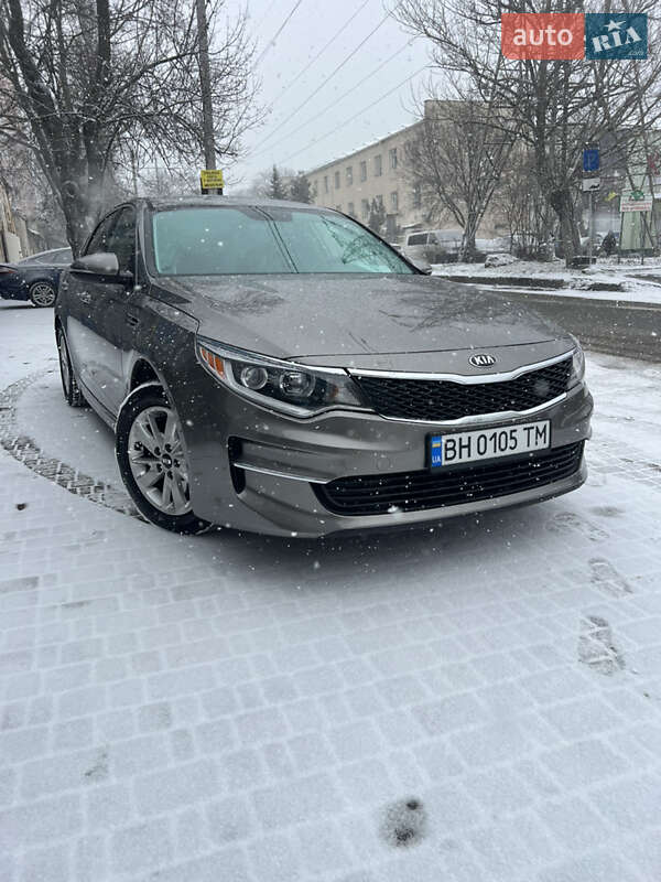 Седан Kia Optima 2015 в Одессе