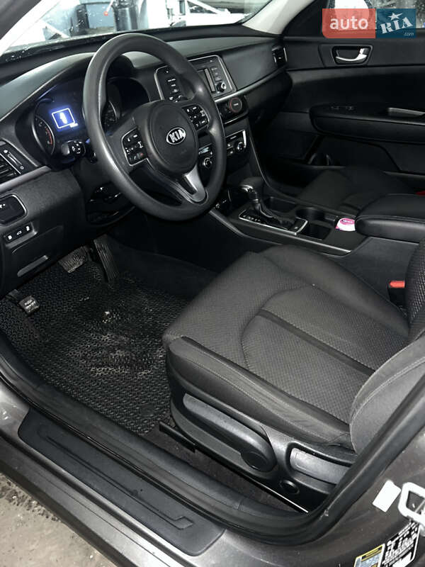 Седан Kia Optima 2015 в Одессе